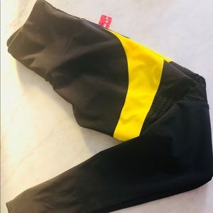 Onzie pants with tag